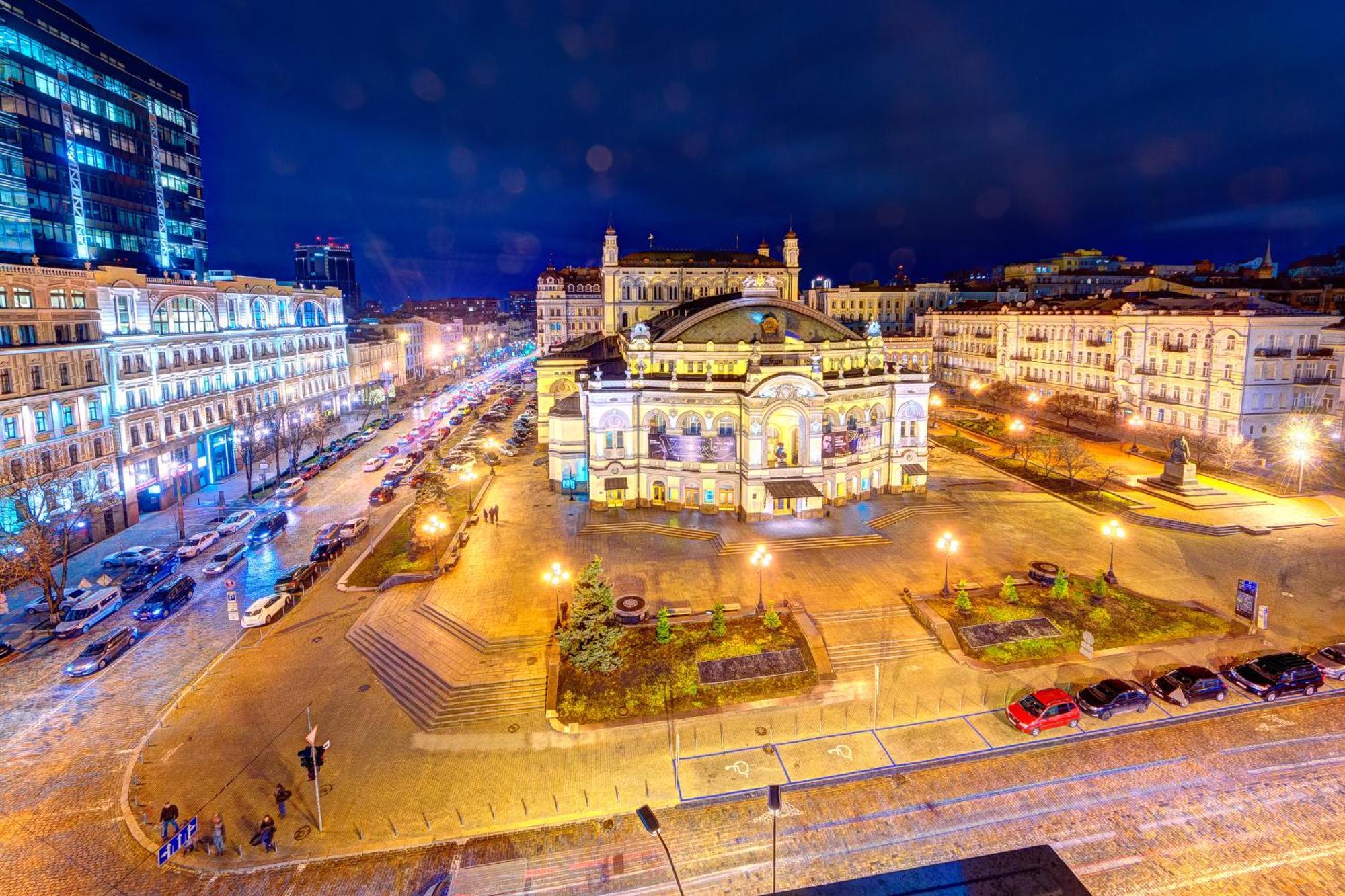 Апартаменти 4-Кімнатні Поруч З Метро Золоті Ворота Kyiv Exterior photo